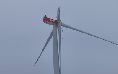 Cánh turbine điện gió “treo lơ lửng” ở độ cao 160 mét gây lo lắng