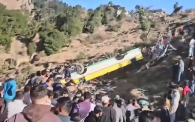 Xe buýt lao xuống vực, 9 người tử vong thương tâm