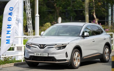 Chuyên gia đánh giá về VinFast VF 8: “Dưới 1 tỷ đồng, rất khó tìm mẫu D-SUV nào toàn diện như thế này”