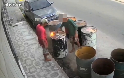 Nghịch dại, 2 người đàn ông nhận ngay kết đắng