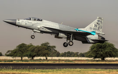 Pakistan và Indonesia thảo luận về thỏa thuận mua bán máy bay chiến đấu và máy bay không người lái