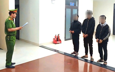 Tạm giữ hình sự 3 đối tượng xâm hại bé gái dưới 16 tuổi