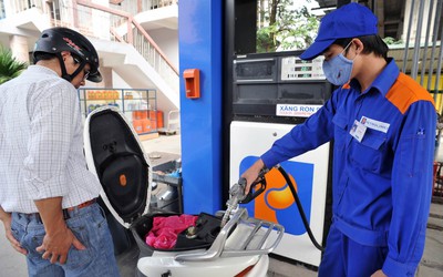 Giá xăng ngày mai dự báo tăng trở lại