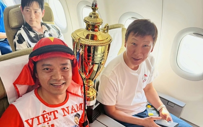 "Cổ động viên nhiệt thành bậc nhất": Chi 150 triệu đồng bay sang Saudi Arabia cổ vũ U23 Việt Nam