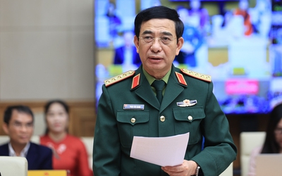 "Nhiều sĩ quan cao cấp, thượng tá, đại tá, Chính ủy quân khu đều tham gia xây nhà cho dân"