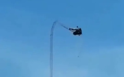 Cột truyền tải điện bất ngờ đổ sập, 2 công nhân rơi xuống đất tử vong