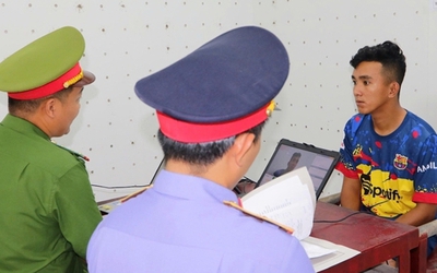 Khởi tố kẻ mua dâm, siết cổ nạn nhân để cướp tài sản