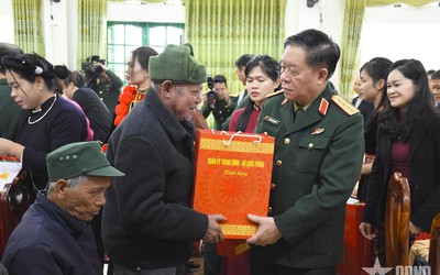 Xây dựng Đảng bộ Quân đội mẫu mực, tiêu biểu, ngang tầm nhiệm vụ