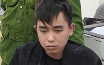 Bạn gái bị cho nghỉ việc, nam thanh niên tấn công bạn trai của chủ quán