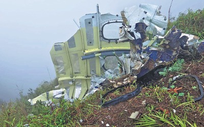 Tìm thấy 1 nạn nhân và nhiều mảnh vỡ trong vụ rơi máy bay