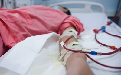 Nam thanh niên 26 tuổi phát hiện suy thận bởi dấu hiệu "vừa lạ vừa quen" ở mắt