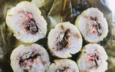 Đặc sản độc đáo: Bánh chưng nhân cá chép - nghe tưởng đùa nhưng thật sự tồn tại
