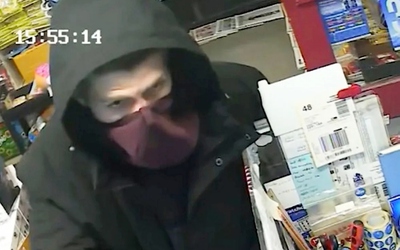 Cầm dao vào cướp cửa hàng tiện lợi, nam thanh niên nhận kết đắng