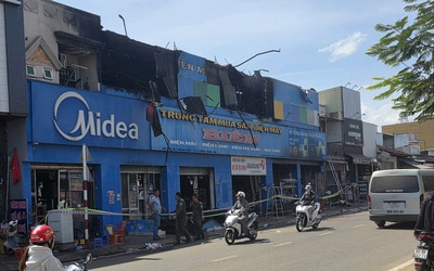 Cả khu phố chưa hết bàng hoàng sau vụ cháy cửa hàng điện máy khiến 2 người tử vong