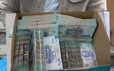 Bắt 2 đối tượng trộm 2 gói hàng chứa 7,85 tỷ đồng tiền mặt trên xe khách