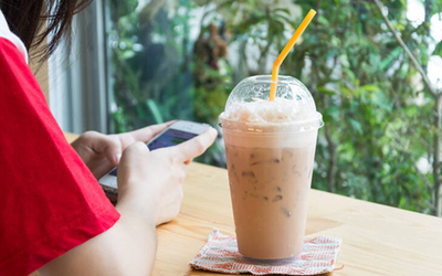 Thứ "nước hại gan" âm thầm hơn cả rượu bia mà rất nhiều người đang uống mỗi ngày