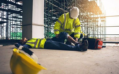 Tai nạn lao động cận Tết: Một phút lơ là hệ lụy lâu dài