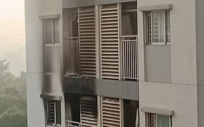 Cháy căn hộ chung cư ở Tp.HCM lúc rạng sáng, 3 người nguy kịch do ngạt khói