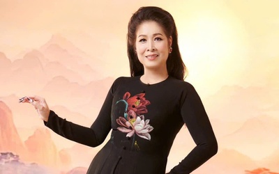 NSND Hồng Vân khoe "dáng nuột" ở tuổi 60