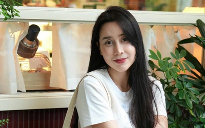 Ca sĩ Lưu Hương Giang khoe sắc vóc mặn mà ở tuổi 43