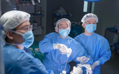 Vinmec cứu sống cụ ông 70 tuổi mắc “ung thư chồng ung thư”