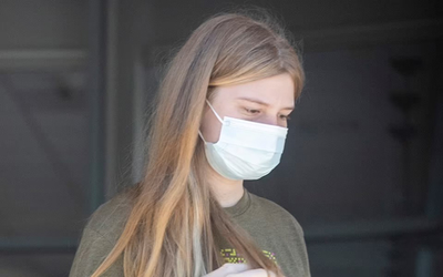 Con gái tỷ phú giàu nhất thế giới: Từ "đóa hồng đen" hàng nghìn tỷ viết đơn từ bỏ cha ra đường mưu sinh