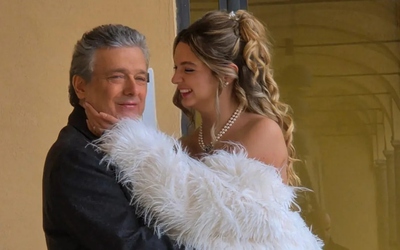 Cô gái 23 tuổi kết hôn với thầy giáo U70 bất chấp chỉ trích