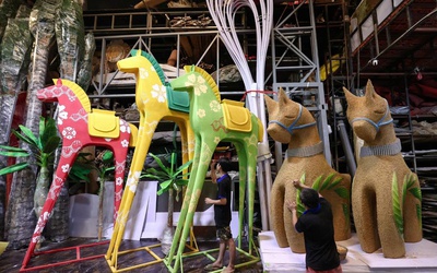 Chiêm ngưỡng linh vật ngựa Thánh Gióng cao gần 7m của Tp.HCM trước giờ “lên phố” Nguyễn Huệ