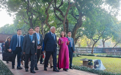 Chủ tịch Hội đồng Châu Âu thăm Văn Miếu - Quốc Tử Giám