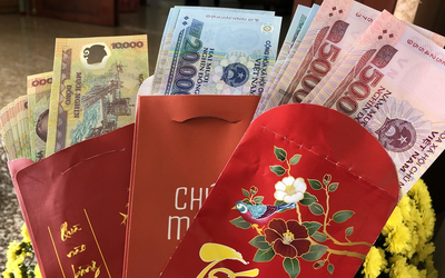 Tự ý "giữ hộ" tiền lì xì của con mà không trả cha mẹ có thể bị phạt tới 30 triệu đồng