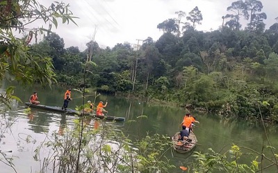Lật ghe chở nhóm người đi làm rẫy, một người tử vong