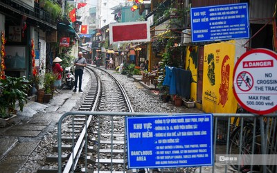 Đề nghị dừng tàu khách chạy qua "phố cà phê đường tàu"