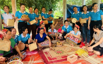 Ứng dụng khoa học công nghệ, phụ nữ dân tộc thiểu số tự tin bước vào kỷ nguyên mới