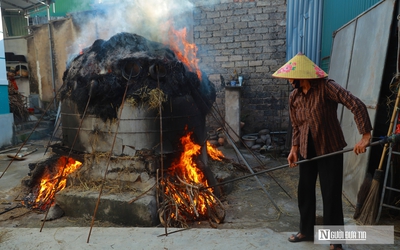 Làng nghề hơn 300 năm tuổi ở Nghệ An: Cứ đỏ lửa là có tiền