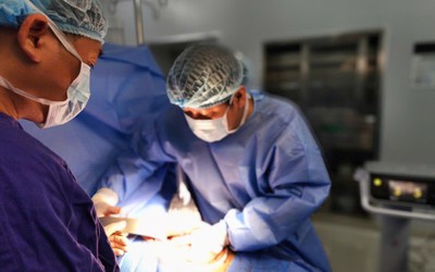 Bệnh nhân 88 tuổi ung thư dạ dày giai đoạn muộn hồi phục ngoạn mục sau phẫu thuật tại Vinmec Nha Trang