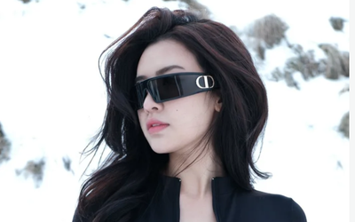 Mỹ nhân "Đảo Thiên Đường" bất ngờ công khai có con với Phó Chủ tịch