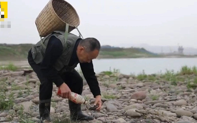 Ra suối nhặt “đồ bỏ đi”, dân làng thu về hơn 72 tỷ đồng mỗi năm