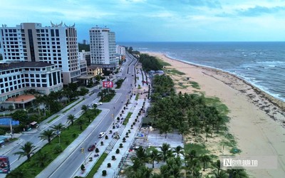 Toàn cảnh tháo dỡ 80 hàng quán “trả lại” không gian cho bãi biển Nhật Lệ