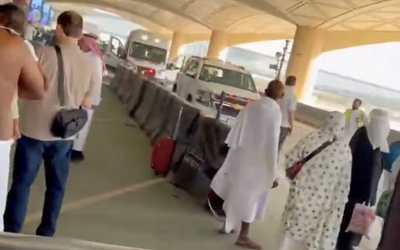 Houthi liên tiếp tấn công sân bay ở Riyadh, Ả Rập Xê Út tuyên bố cứng rắn