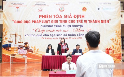 Đưa kiến thức pháp luật, tiếp sức học sinh vùng cao đến trường