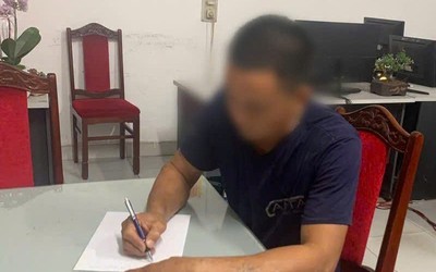 Công an yêu cầu người đàn ông xóa clip livestream có lời lẽ thô tục
