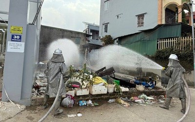 Công an vào cuộc điều tra vụ 42 người nhập viện nghi ngộ độc khí clo