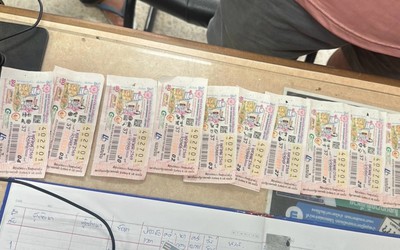 Giữ lại 10 tấm vé số bán ế, người đàn ông trúng hơn 46 tỷ đồng