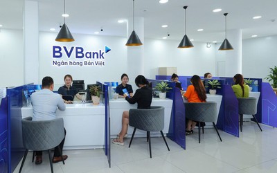 Chủ tịch và loạt lãnh đạo Ngân hàng Bản Việt mua gần 43,7 triệu cổ phiếu BVB