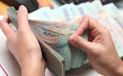 Lãi suất tiết kiệm ngân hàng đồng loạt giảm