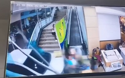 Đạp nhầm chân ga, nữ tài xế đâm trúng nhiều người trong siêu thị