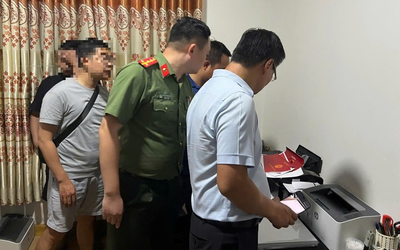 Triệt phá đường dây làm giả văn bằng, chứng chỉ quy mô lớn, chào bán với giá 1-2 triệu đồng/sản phẩm