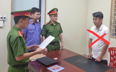 Khởi tố nam tài xế về tội Chống người thi hành công vụ