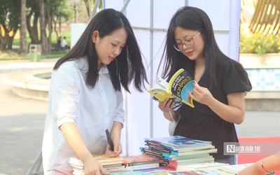 Khi những cuốn sách cũ tiếp tục hành trình mới...