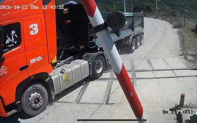Lỗi vi phạm khó tin của tài xế xe đầu kéo: Đối diện mức phạt 20 triệu đồng, tước GPLX 3 tháng